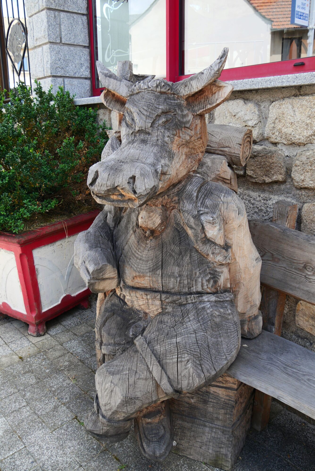 sculpture-vache-randonneuse