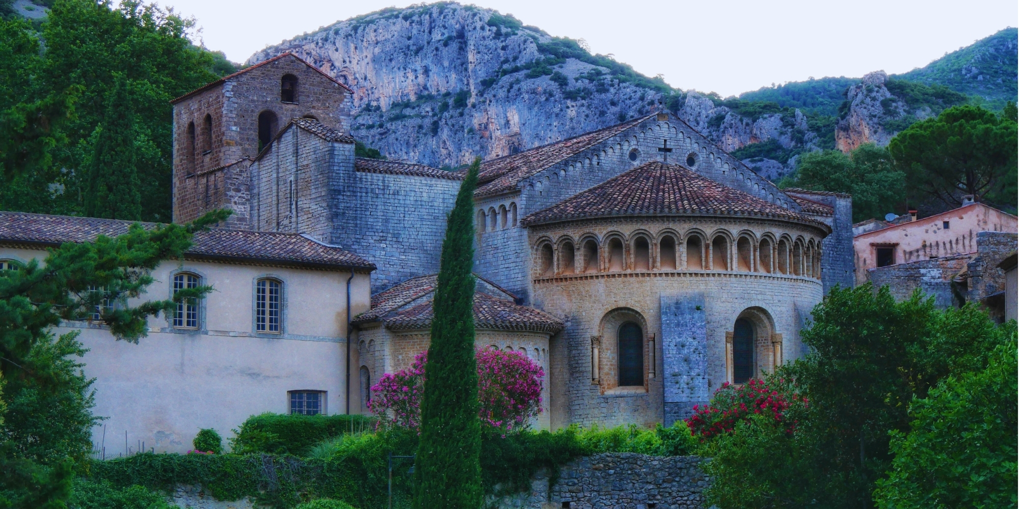 village-saint-guilhem-le-desert
