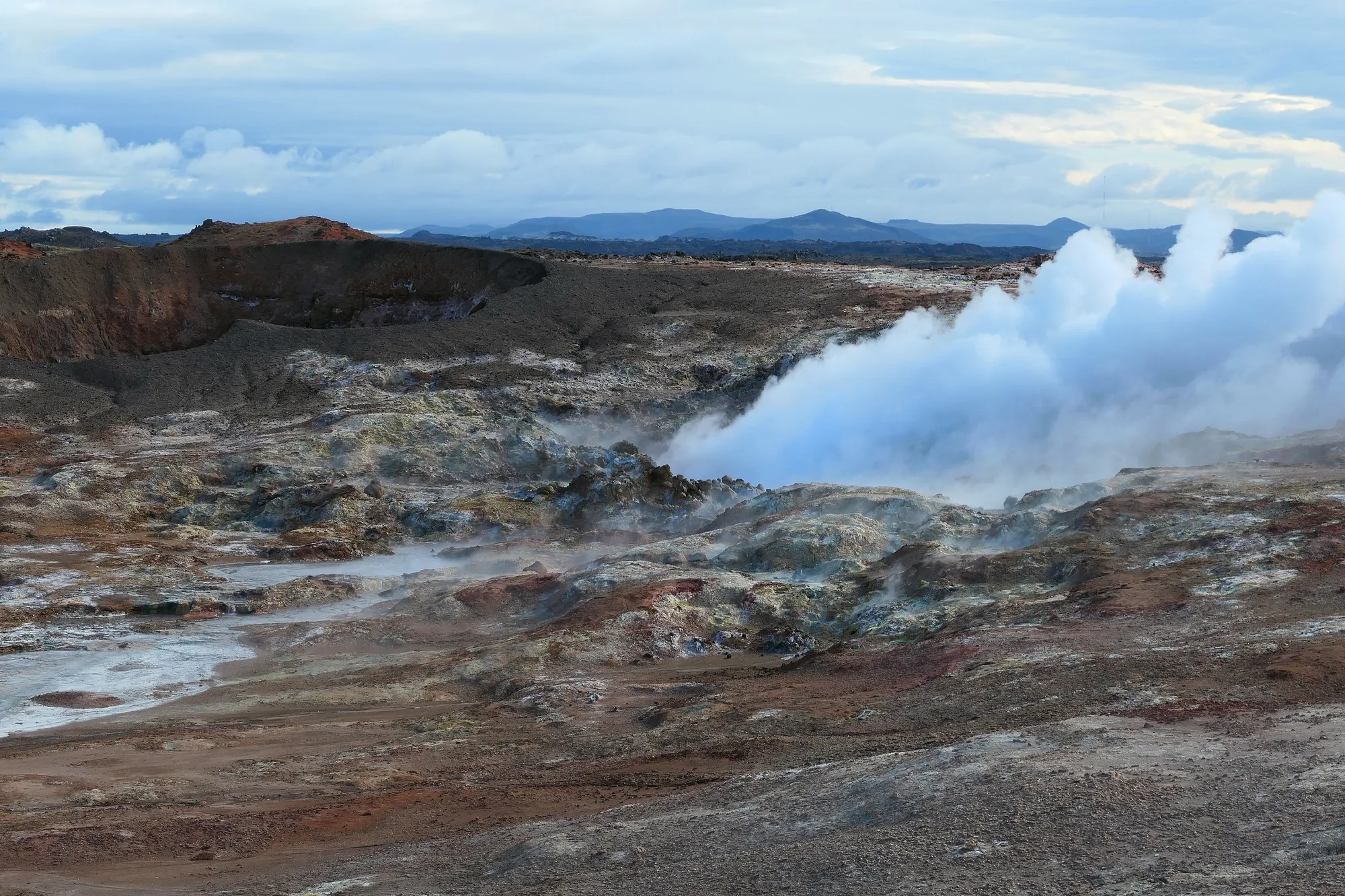 Fumerolles du site géothermique de Gunnuhver Fumerolles vapeur site géothermique Gunnuhver Islande